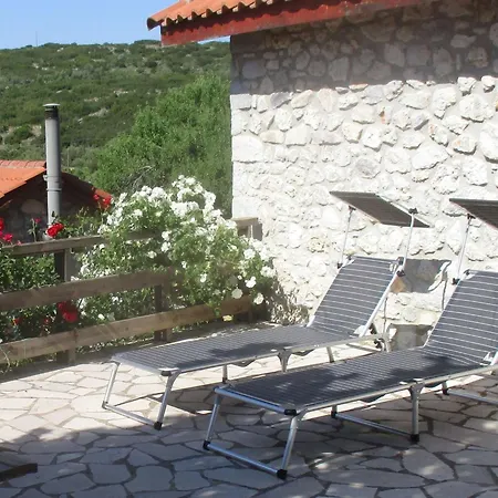 Steinhaus In Leonido Mit Parkplatz By Interhome * Leonídion