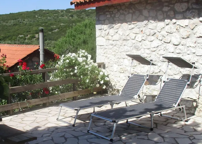 Steinhaus In Leonido Mit Parkplatz By Interhome * Leonídion