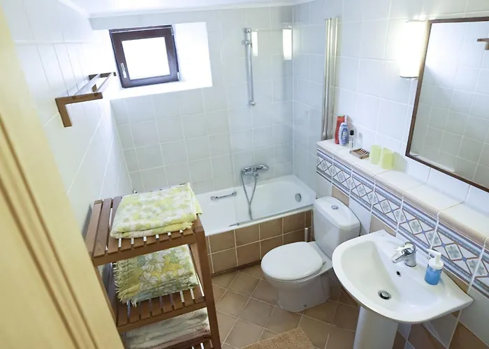 Casa de Férias Steinhaus In Leonido Mit Parkplatz By Interhome