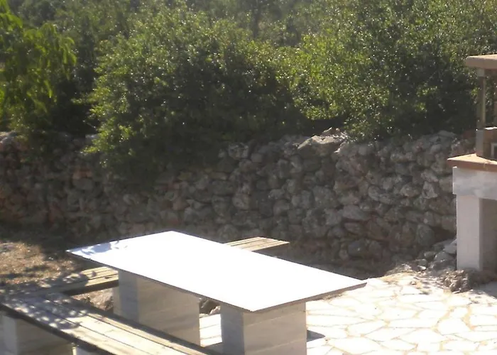 Steinhaus In Leonido Mit Parkplatz By Interhome 度假居 *