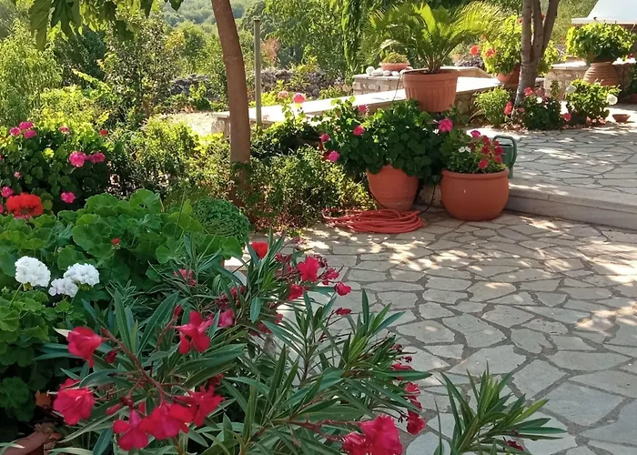 Casa de Férias Steinhaus In Leonido Mit Parkplatz By Interhome *