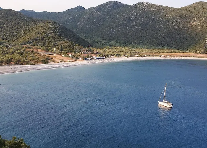 Steinhaus In Leonido Mit Parkplatz By Interhome *