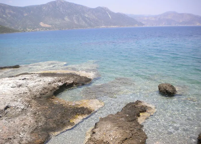 Steinhaus In Leonido Mit Parkplatz By Interhome 度假居